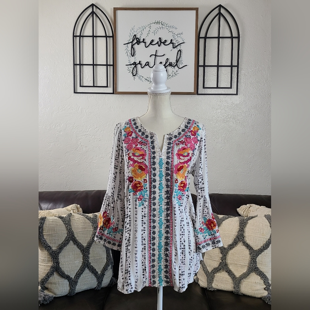 Savanna Jane Boho Blue Floral Embroidered Bell Sleeve‎ Tunic Blouse Size M
